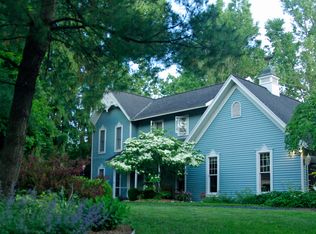 2900 Reeds Lake Blvd SE, East Grand Rapids, MI 49506