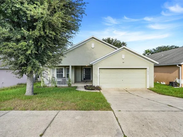 1057 Bluegrass Dr, Groveland, FL 34736