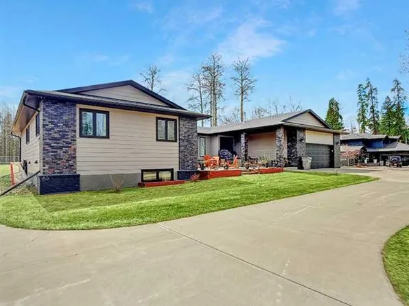 39 N Ravine Dr, Whitecourt, AB T7S 1H5