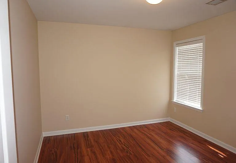 1368 Island Town Dr — Photo 5