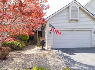 40 Wood Run Cmns, Rochester, NY 14612