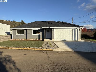 1025 NE Klamath Ave, Roseburg, OR, 97470