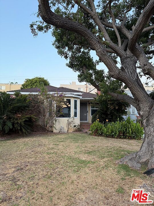 1st image of 2652 Stoner Ave