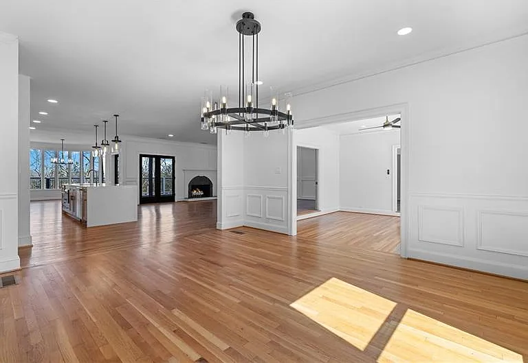 350 Kelson Dr — Photo 9