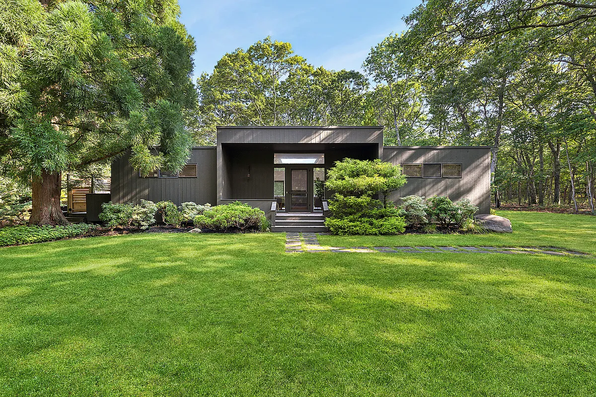 Building Photo - 18 Shorewood Dr