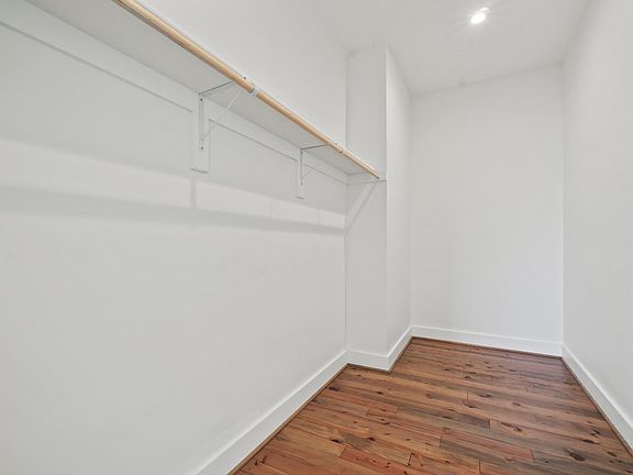 3rd image of 310 Frederick St Unit 206