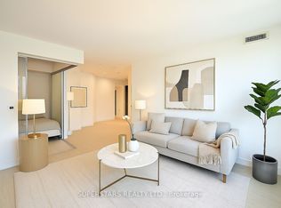 8 Wellesley St W #5608, Toronto, ON M4Y 1E7