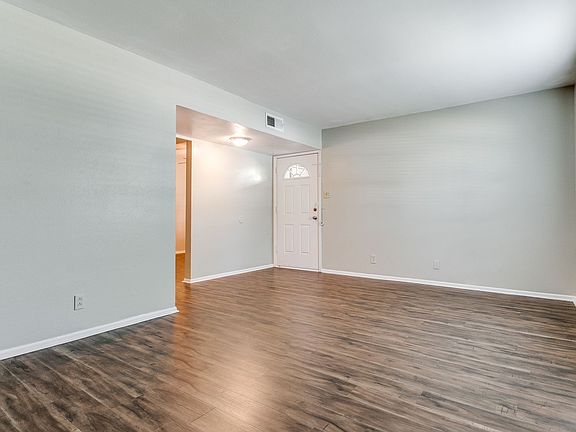 4th image of 352 E Terra Alta Dr