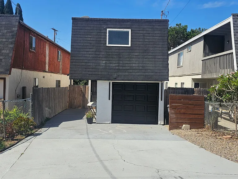9667 Saint George St — Photo 1