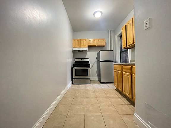 2nd image of 321 Fairmount Ave #2E