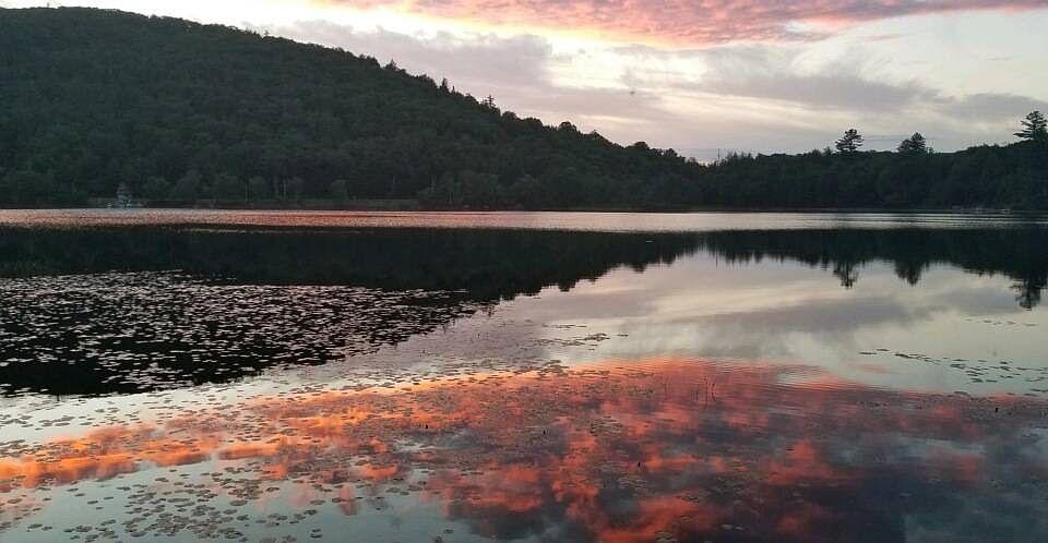1st image of 225 E Stoner Lake Rd