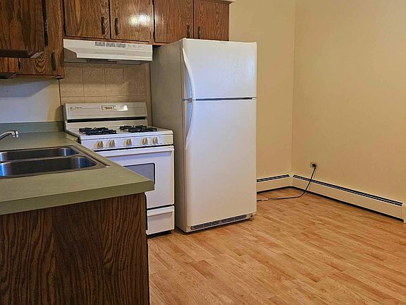 Large eat in kitchen