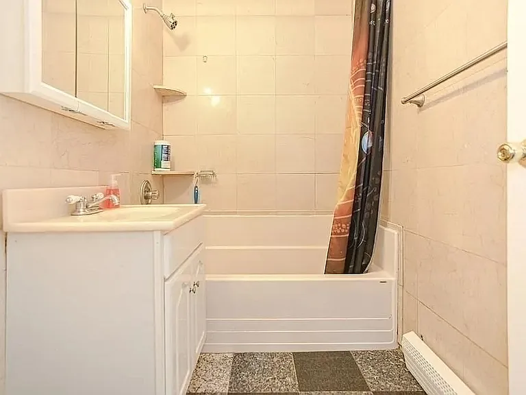 46 Adams St #C7 — Photo 4