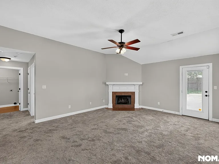 82 Grove Hill Ln — Photo 7