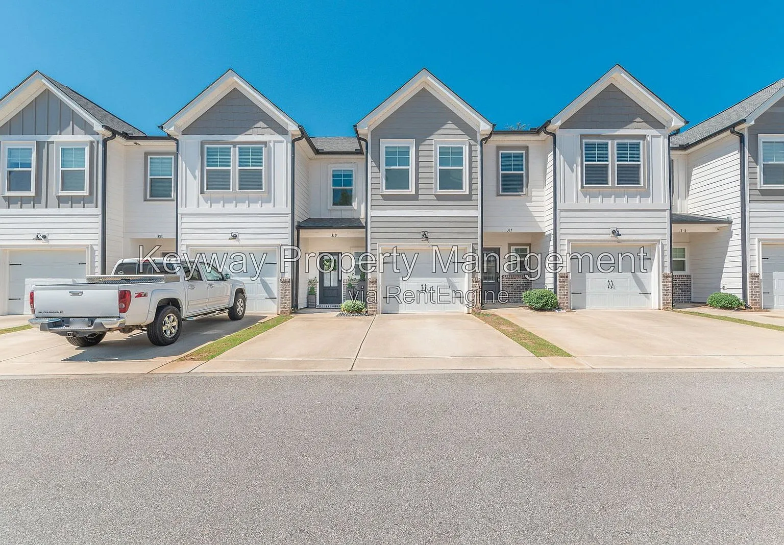 3 bed, 2.5 bath, 1636 sqft, $1,875 — Photo 1