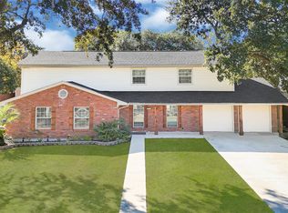 5007 Inverness Dr, Baytown, TX 77521