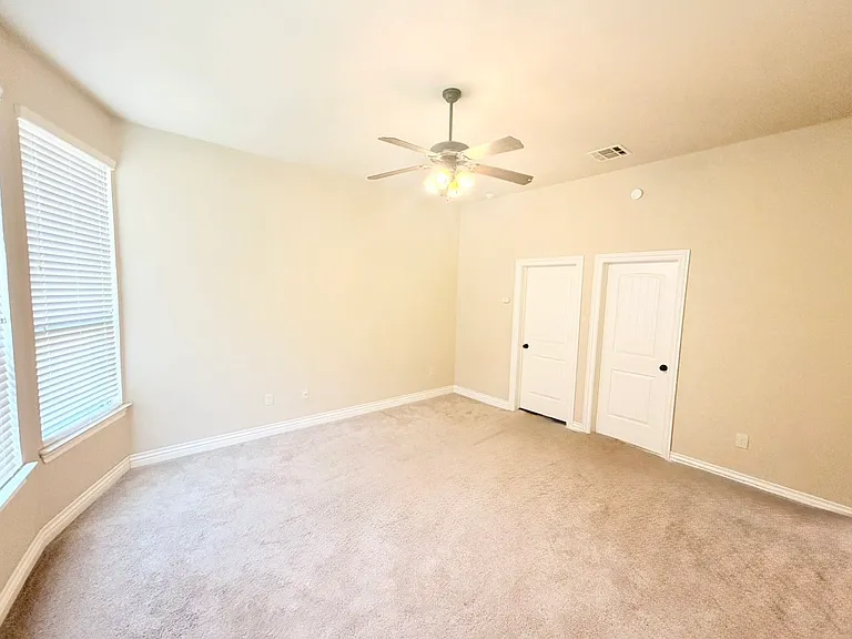 2413 NW 159th Ter — Photo 19