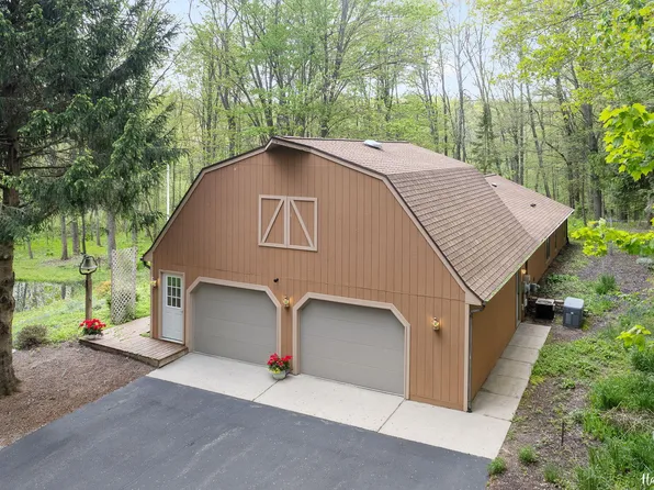 2989 Gulliford Trl SE, Lowell, MI 49331