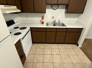 750 Pleasant Ave APT 107, Kalamazoo, MI 49008