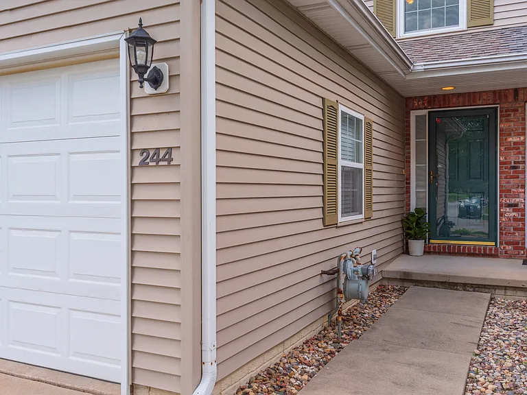 244 Parktrail Rd — Photo 2