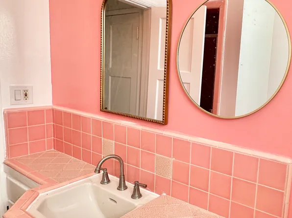 10710 Camarillo St #10710, North Hollywood, CA 91602