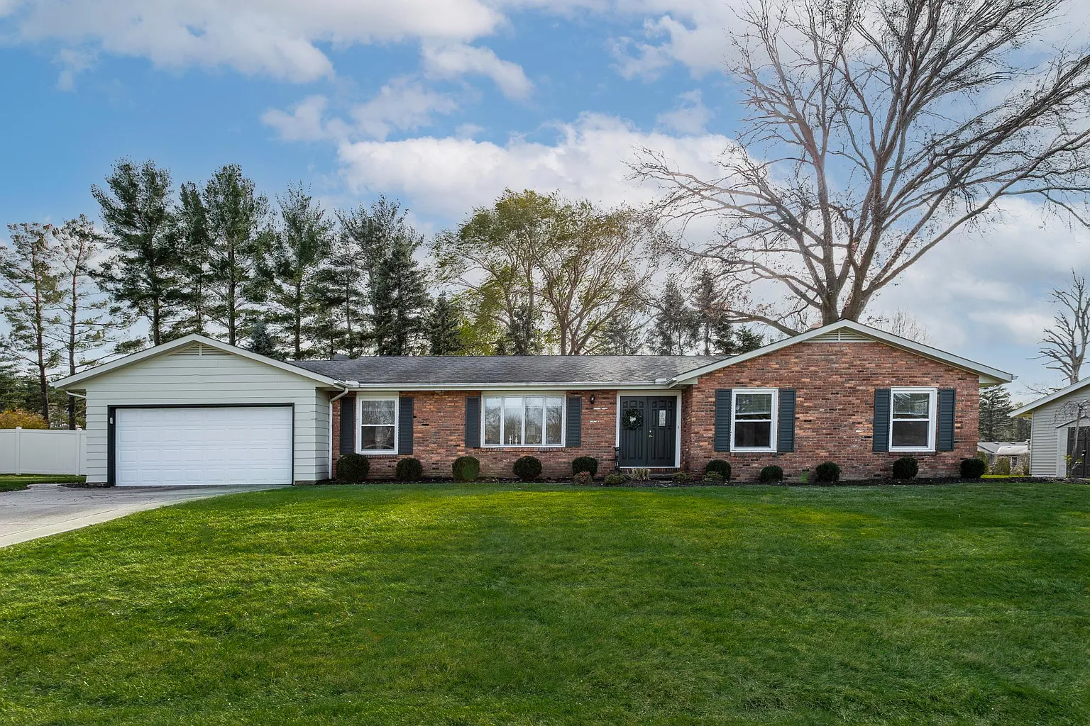 9993 Hawley Dr photo 1