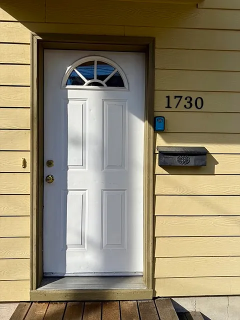 3 bed, 1100 sqft, $2,300 — Photo 2
