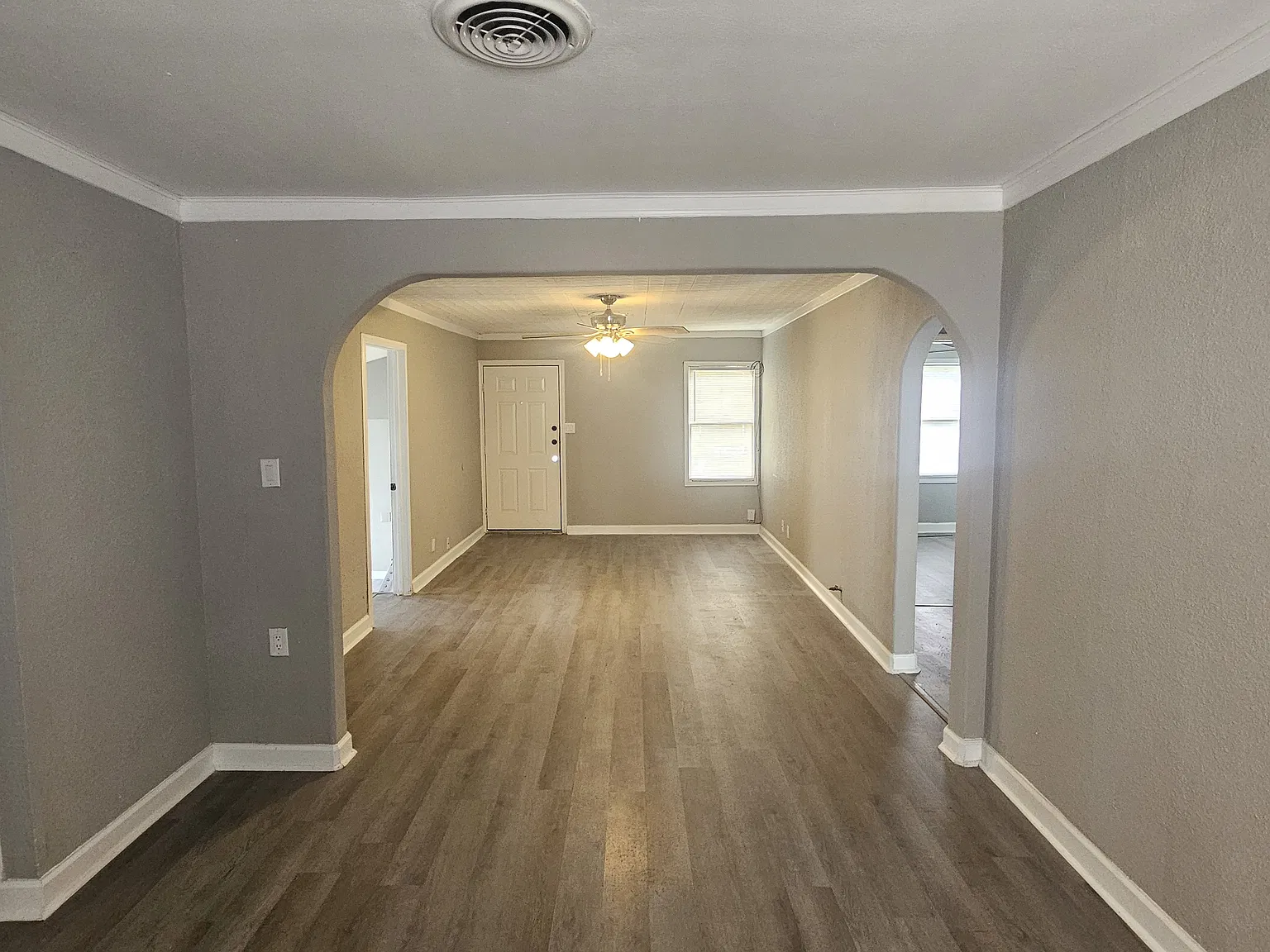 3 bed, 1120 sqft, $1,295 — Photo 3