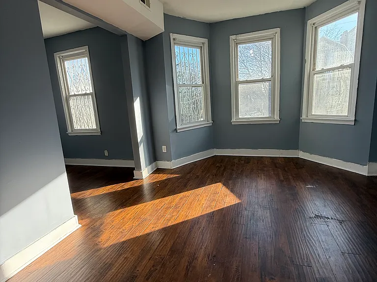 313 S 19th St #2L — Photo 6