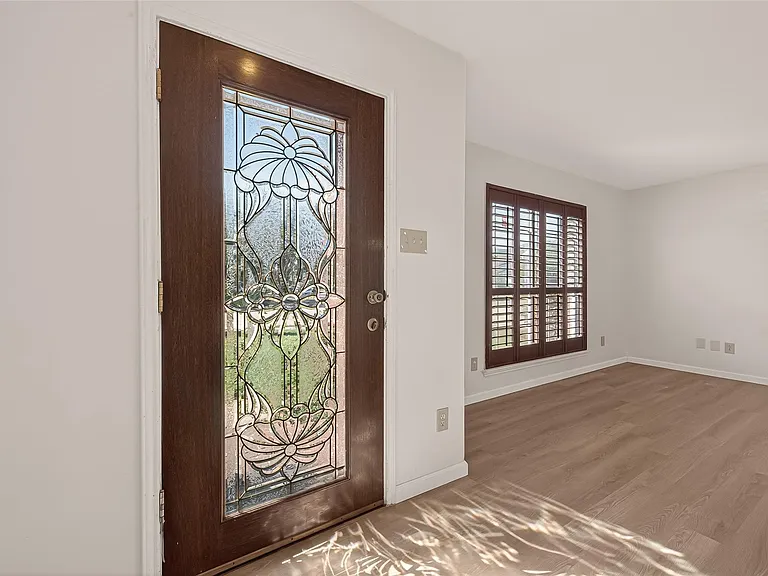 15910 Clayton Bend Dr — Photo 5