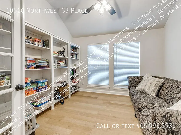 10516 NW 33rd Pl — Photo 22