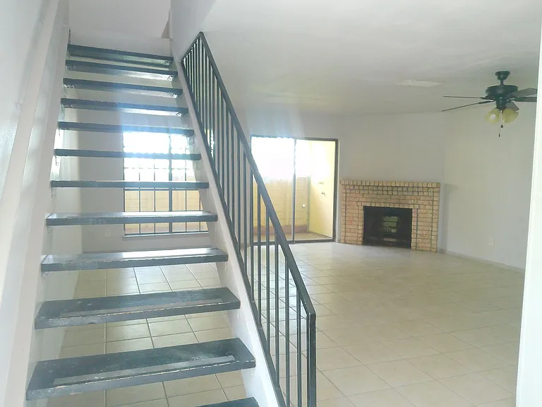 2309 Capitan Dr #C — Photo 2