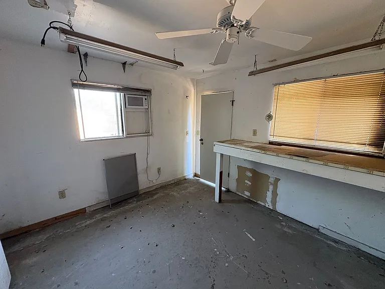 605 E Babcock Ave — Photo 46