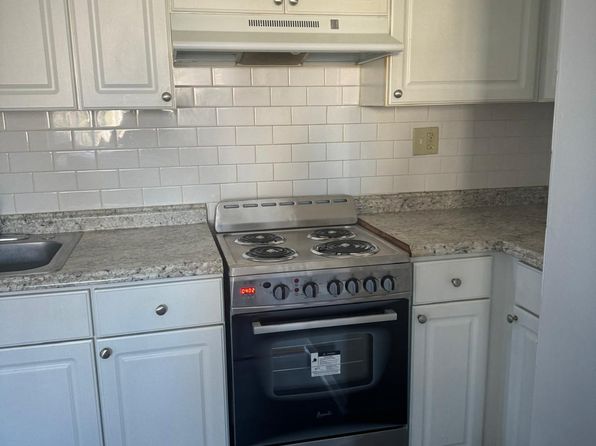 1795 North Ave APT 12