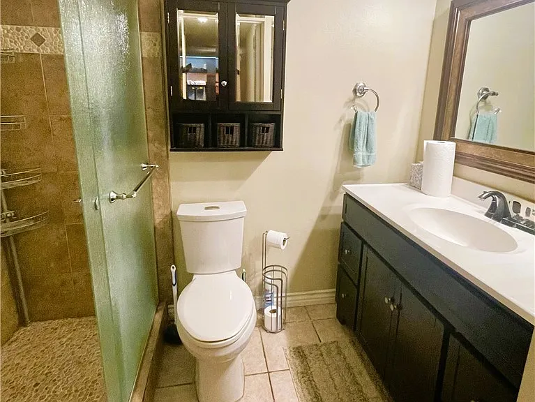 1250 Cabrillo Park Dr — Photo 7
