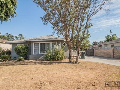 33 La Mesa Dr, Bakersfield, CA, 93305