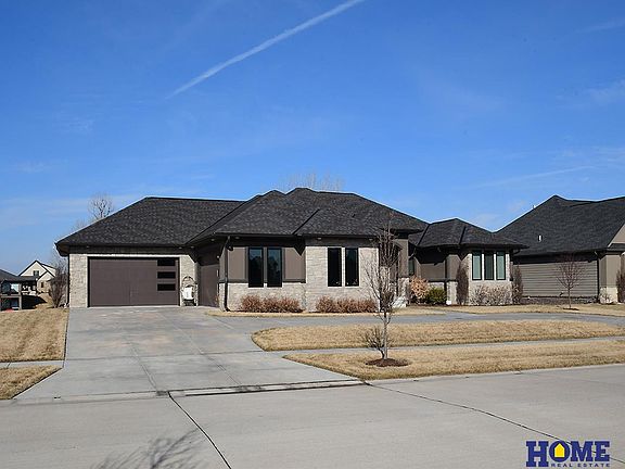3rd image of 7825 S 96th Bay