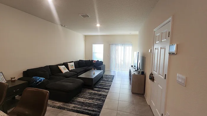 37 Temple Dr — Photo 7