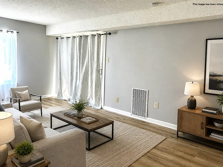 9 Newport Ct — Photo 5