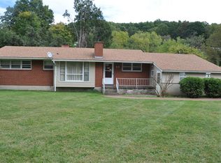 6709 Hot Springs Rd, Hot Springs, VA 24445
