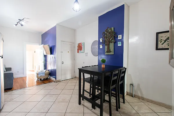 Rented by Apple Realty Group Corp | media 11