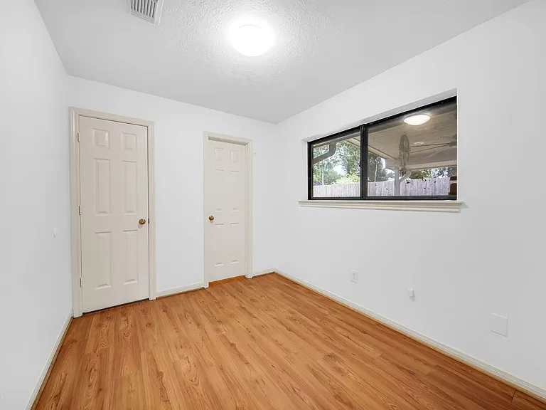 303 Shawnee Dr — Photo 9