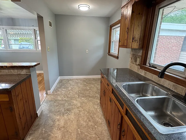 2235 Dixie Dr — Photo 15