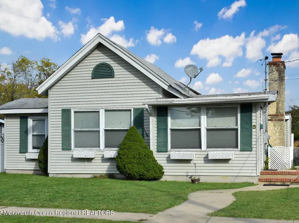 5 Locust Street, Lakehurst, NJ 08733