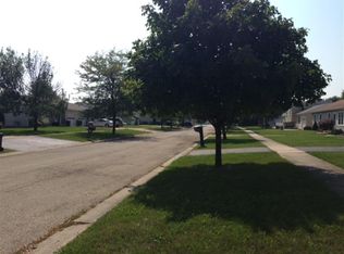 1404 10th St, Harvard, IL 60033