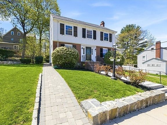 4th image of 40 Woodard Rd