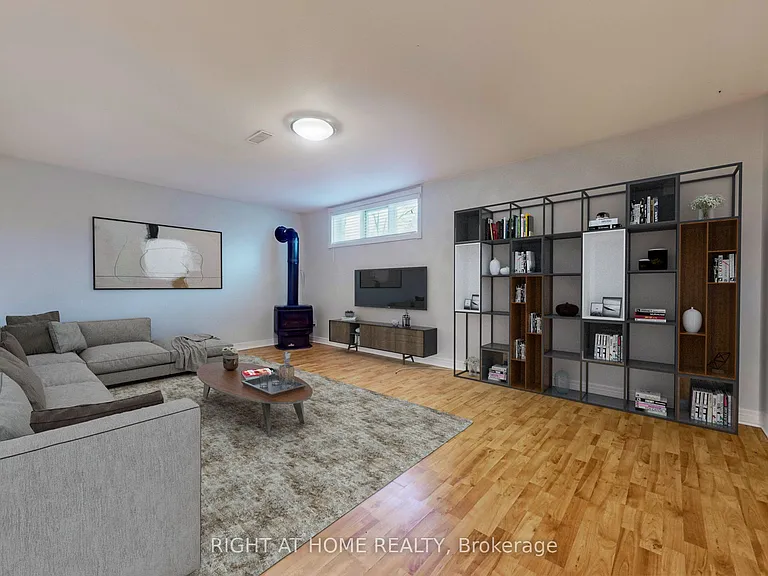 381 Leacock Dr — Photo 6