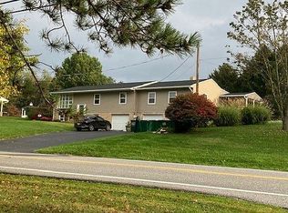 119 S Oak Grove Rd, Harrisburg, PA 17112