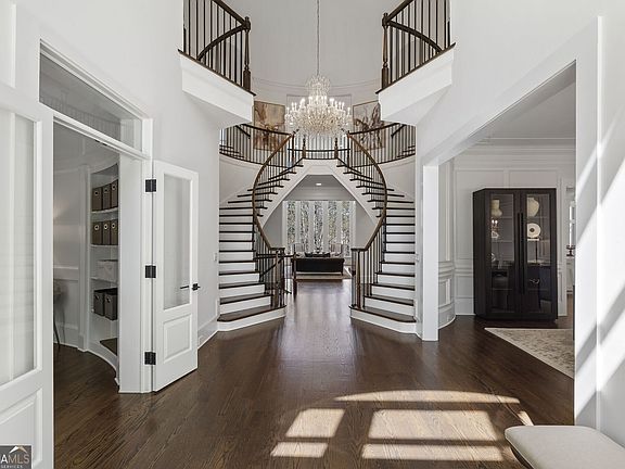 4th image of 1245 Stuart Rdg