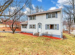 25 Hillside Ter, Monroe, NY 10950